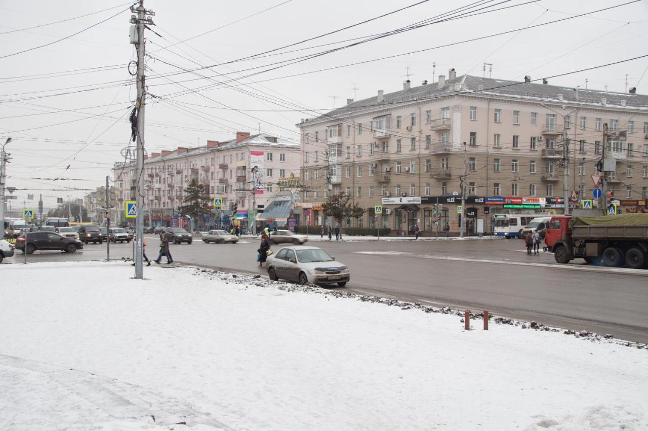 Yutniye Metry On Karla Marksa Apartamento Omsk Exterior foto